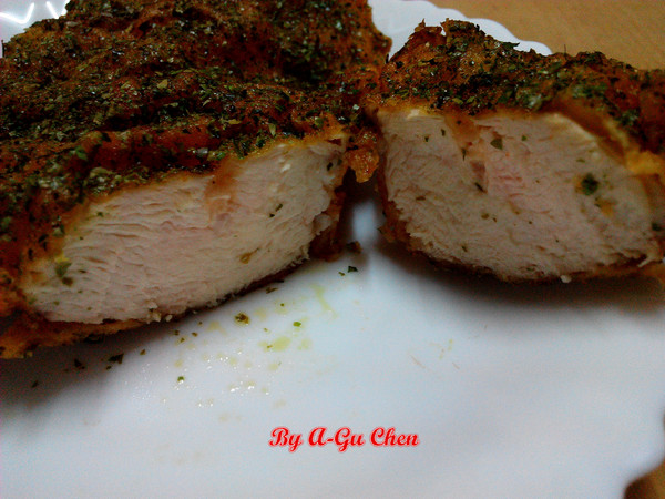 艋舺雞排(台南中正店):【臺南Ω中西區】艋舺雞排(中正店)。皮脆肉厚的大雞排