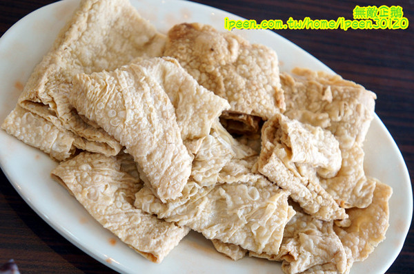 上牛村牛肉火鍋:【台南-中西區】現宰溫體牛x每天直送..意外撞見中天記者採訪~《上牛村牛肉火鍋》