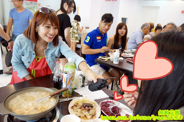 上牛村牛肉火鍋:【台南-中西區】現宰溫體牛x每天直送..意外撞見中天記者採訪~《上牛村牛肉火鍋》