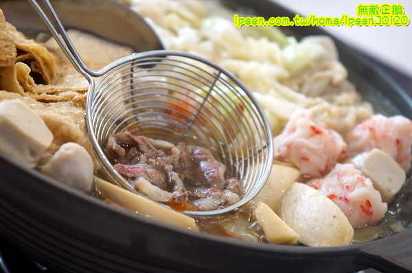 上牛村牛肉火鍋:【台南-中西區】現宰溫體牛x每天直送..意外撞見中天記者採訪~《上牛村牛肉火鍋》