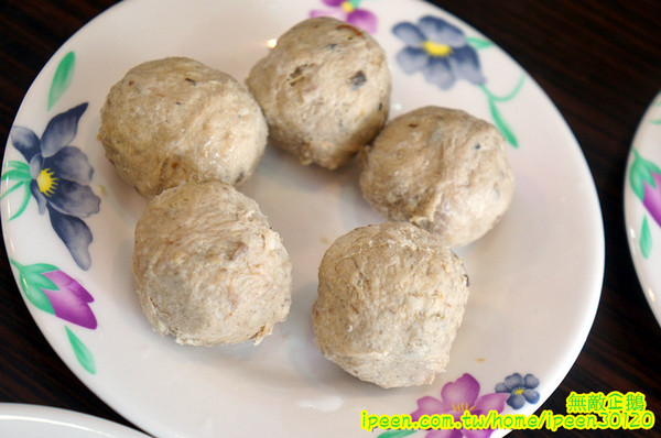 上牛村牛肉火鍋:【台南-中西區】現宰溫體牛x每天直送..意外撞見中天記者採訪~《上牛村牛肉火鍋》