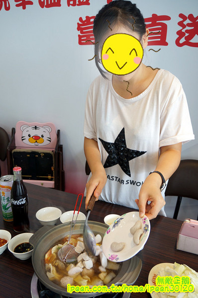 上牛村牛肉火鍋:【台南-中西區】現宰溫體牛x每天直送..意外撞見中天記者採訪~《上牛村牛肉火鍋》