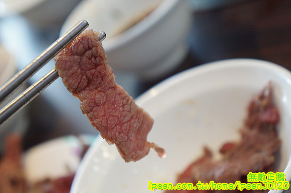 上牛村牛肉火鍋:【台南-中西區】現宰溫體牛x每天直送..意外撞見中天記者採訪~《上牛村牛肉火鍋》