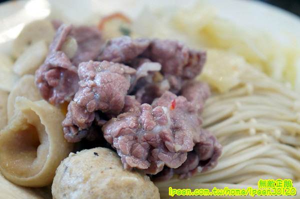 上牛村牛肉火鍋:【台南-中西區】現宰溫體牛x每天直送..意外撞見中天記者採訪~《上牛村牛肉火鍋》