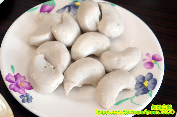 上牛村牛肉火鍋:【台南-中西區】現宰溫體牛x每天直送..意外撞見中天記者採訪~《上牛村牛肉火鍋》