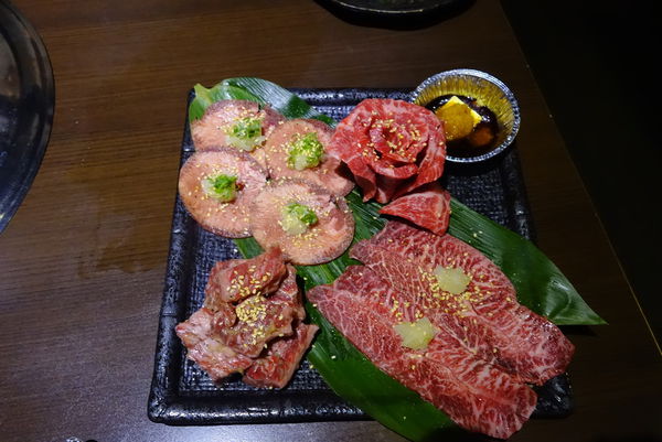 油花炭火燒肉專門店:油花炭火燒肉專門店 ~ 敦南商圈美味燒肉.甜點也不馬虎- 捷運信義安和站