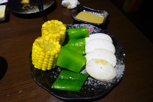 油花炭火燒肉專門店:油花炭火燒肉專門店 ~ 敦南商圈美味燒肉.甜點也不馬虎- 捷運信義安和站