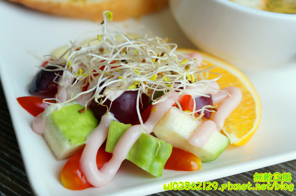 巷木shamu：【台南-安平區】巷子x掰掰啾啾...我在二樓無拘束用餐中..《巷木shamu》(內有抽獎)