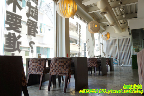 巷木shamu：【台南-安平區】巷子x掰掰啾啾...我在二樓無拘束用餐中..《巷木shamu》(內有抽獎)