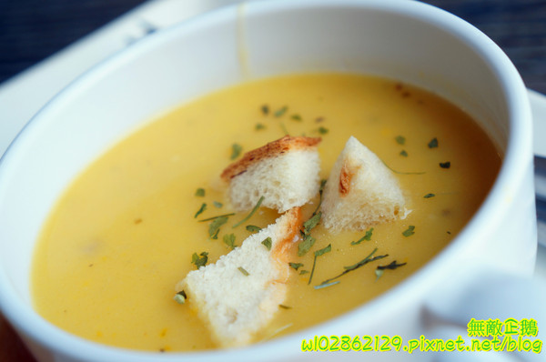 巷木shamu：【台南-安平區】巷子x掰掰啾啾...我在二樓無拘束用餐中..《巷木shamu》(內有抽獎)