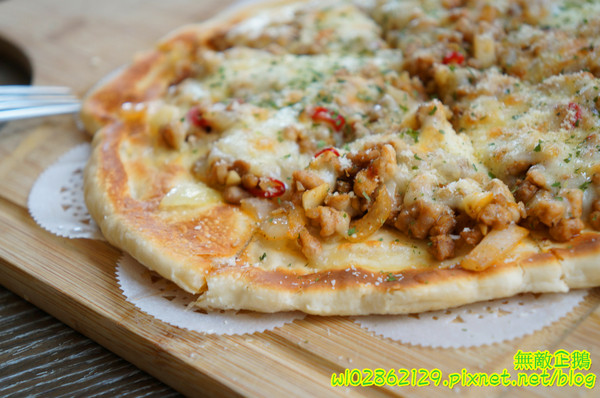 巷木shamu：【台南-安平區】巷子x掰掰啾啾...我在二樓無拘束用餐中..《巷木shamu》(內有抽獎)