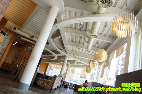 巷木shamu：【台南-安平區】巷子x掰掰啾啾...我在二樓無拘束用餐中..《巷木shamu》(內有抽獎)