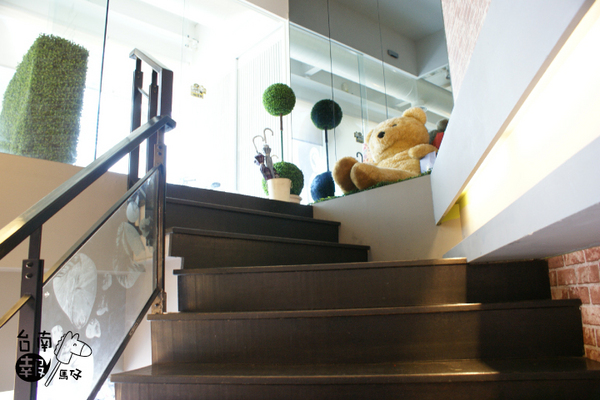 巷木shamu:【台南簡餐火鍋】【中西區】巷木Shamu|多人聚餐絕佳地點。空間寬敞、餐點好吃!