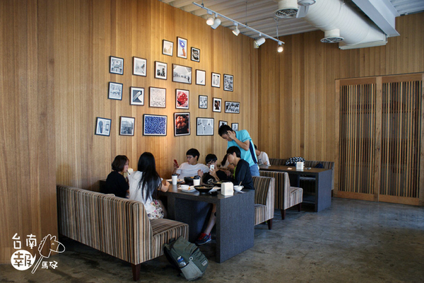 巷木shamu:【台南簡餐火鍋】【中西區】巷木Shamu|多人聚餐絕佳地點。空間寬敞、餐點好吃!