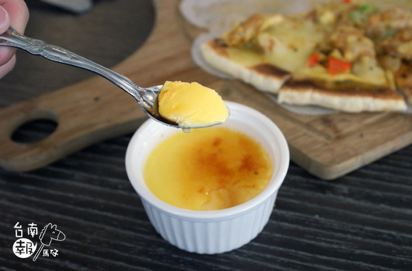 巷木shamu:【台南簡餐火鍋】【中西區】巷木Shamu|多人聚餐絕佳地點。空間寬敞、餐點好吃!