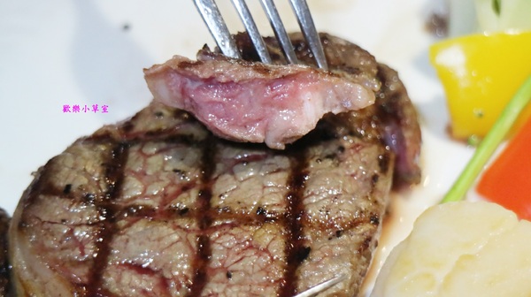 Volks沃克牛排:【台北美食】環境舒適,餐點好吃的沃克牛排@捷運南京復興站