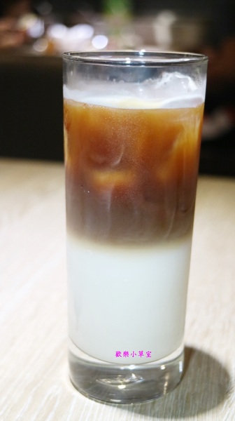 Volks沃克牛排:【台北美食】環境舒適,餐點好吃的沃克牛排@捷運南京復興站