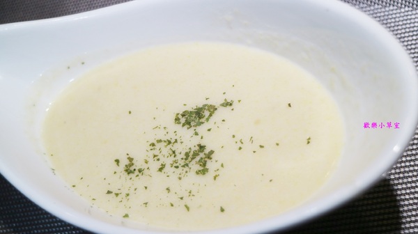 Volks沃克牛排:【台北美食】環境舒適,餐點好吃的沃克牛排@捷運南京復興站