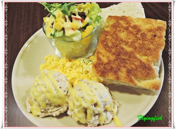 Myron cafe：✜ 用親切熱情款待客人滴赤峰街溫馨巷弄間咖啡館 -「Myron Café」(N訪) ◕‿◠｡