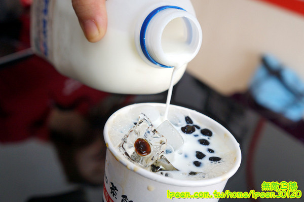 Sweet Tea 鮮奶舖 黑糖粉圓專賣店(虎尾店)：【雲林-虎尾鎮】雲林虎尾科大也開了一家