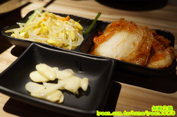 銅盤嚴選韓式烤肉(中山店)：【台南-中西區】吃到飽x中秋烤肉新選擇!~嚴選安格斯黑牛/雲林快樂豬/CAS國產雞..《銅盤嚴選韓式烤肉》