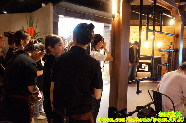 銅盤嚴選韓式烤肉(中山店)：【台南-中西區】吃到飽x中秋烤肉新選擇!~嚴選安格斯黑牛/雲林快樂豬/CAS國產雞..《銅盤嚴選韓式烤肉》