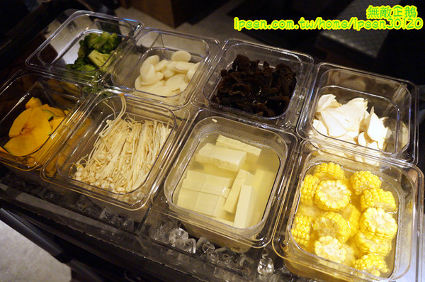 銅盤嚴選韓式烤肉(中山店)：【台南-中西區】吃到飽x中秋烤肉新選擇!~嚴選安格斯黑牛/雲林快樂豬/CAS國產雞..《銅盤嚴選韓式烤肉》