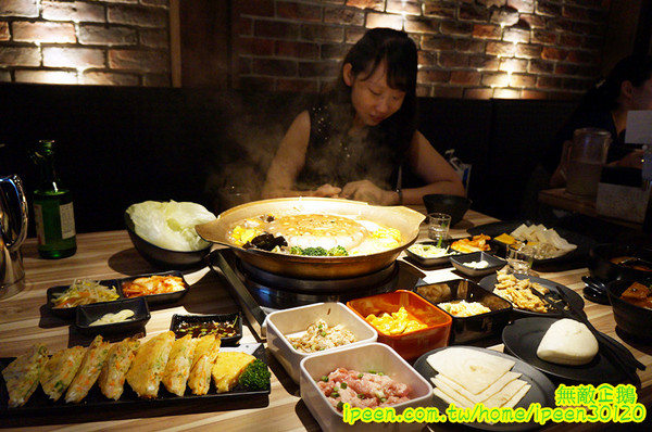 銅盤嚴選韓式烤肉(中山店)：【台南-中西區】吃到飽x中秋烤肉新選擇!~嚴選安格斯黑牛/雲林快樂豬/CAS國產雞..《銅盤嚴選韓式烤肉》