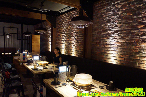 銅盤嚴選韓式烤肉(中山店)：【台南-中西區】吃到飽x中秋烤肉新選擇!~嚴選安格斯黑牛/雲林快樂豬/CAS國產雞..《銅盤嚴選韓式烤肉》