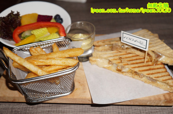 1004 Brunch 早午餐：【台南-中西區】天使x韓國歐巴..韓風早午餐~《1004 Brunch 早午餐》