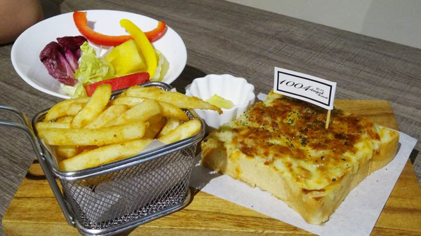 1004 Brunch 早午餐：【台南早午餐】【中西區】靠近台南高商。在1004 早午餐，吃著韓式Bruch。