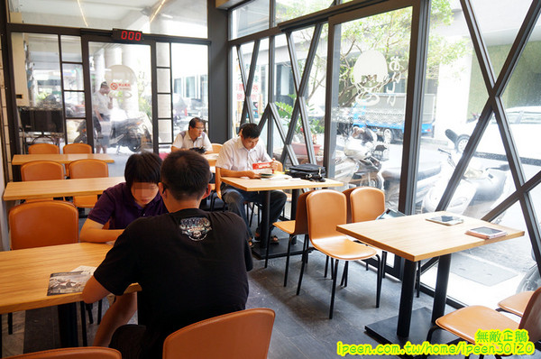 咖哩太郎 日式咖哩專賣(國賓店):【台南-東區】咖哩x新鮮果汁...大推咖哩焗烤燉牛肉.哈密瓜果汁.木瓜牛奶..《咖哩太郎 日式咖哩專賣》