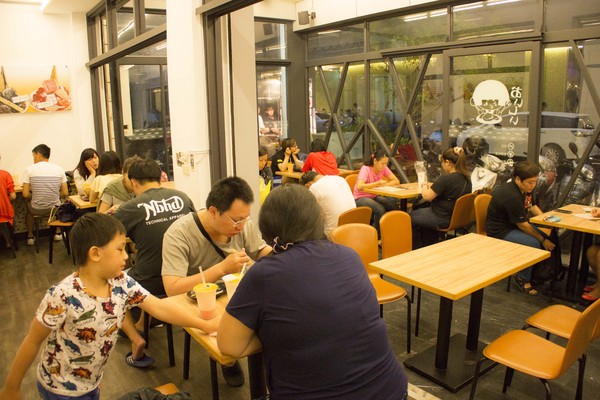 咖哩太郎 日式咖哩專賣(國賓店)：[台南] 平價咖哩X現打果汁 咖哩太郎 日式咖哩專賣