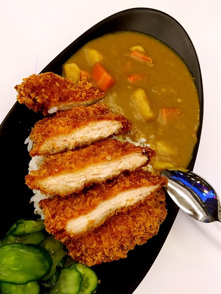 咖哩太郎 日式咖哩專賣(國賓店)：[台南] 平價咖哩X現打果汁 咖哩太郎 日式咖哩專賣