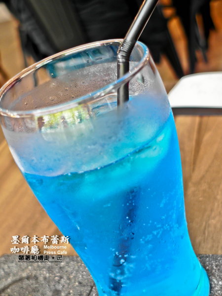 墨爾本布蕾斯咖啡廳 Melbourne Press Cafe:台北 板橋區.台灣也有繽紛彩虹蛋糕 墨爾本布蕾斯咖啡廳 Melbourne Press Cafe