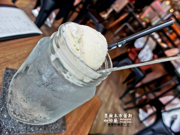 墨爾本布蕾斯咖啡廳 Melbourne Press Cafe:台北 板橋區.台灣也有繽紛彩虹蛋糕 墨爾本布蕾斯咖啡廳 Melbourne Press Cafe