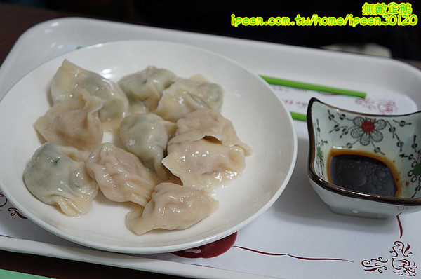 秀治咖啡&海螺屋霜淇淋：【台南-中西區】咖啡x霜淇淋..大推芒果霜淇淋...《秀治咖啡&海螺屋霜淇淋》