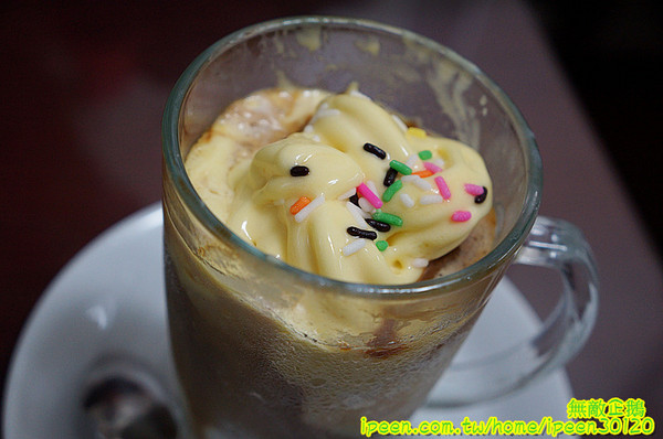 秀治咖啡&海螺屋霜淇淋：【台南-中西區】咖啡x霜淇淋..大推芒果霜淇淋...《秀治咖啡&海螺屋霜淇淋》