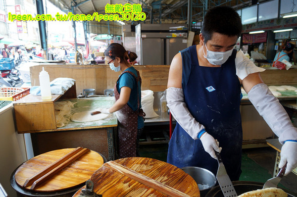 河南蔥大餅：【台南-東區】銅板10元x蔥大餅...大推蔥大餅..《河南蔥大餅》