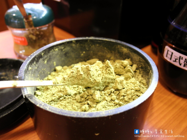 くら寿司 藏壽司(台中廣三SOGO店):〖台中│美食〗くら寿司 藏壽司 ❤ 沒有單賣生魚片的迴轉壽司,點餐方式很特別,盤數五的倍數還可以玩抽獎唷!!