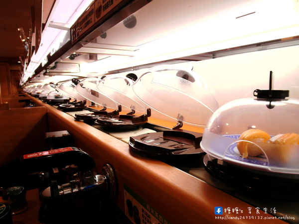 くら寿司 藏壽司(台中廣三SOGO店):〖台中│美食〗くら寿司 藏壽司 ❤ 沒有單賣生魚片的迴轉壽司,點餐方式很特別,盤數五的倍數還可以玩抽獎唷!!