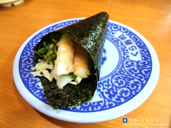 くら寿司 藏壽司(台中廣三SOGO店):〖台中│美食〗くら寿司 藏壽司 ❤ 沒有單賣生魚片的迴轉壽司,點餐方式很特別,盤數五的倍數還可以玩抽獎唷!!