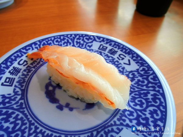 くら寿司 藏壽司(台中廣三SOGO店):〖台中│美食〗くら寿司 藏壽司 ❤ 沒有單賣生魚片的迴轉壽司,點餐方式很特別,盤數五的倍數還可以玩抽獎唷!!