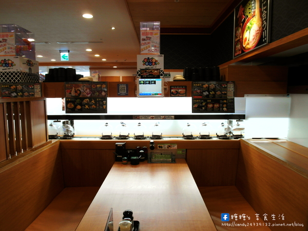 くら寿司 藏壽司(台中廣三SOGO店):〖台中│美食〗くら寿司 藏壽司 ❤ 沒有單賣生魚片的迴轉壽司,點餐方式很特別,盤數五的倍數還可以玩抽獎唷!!