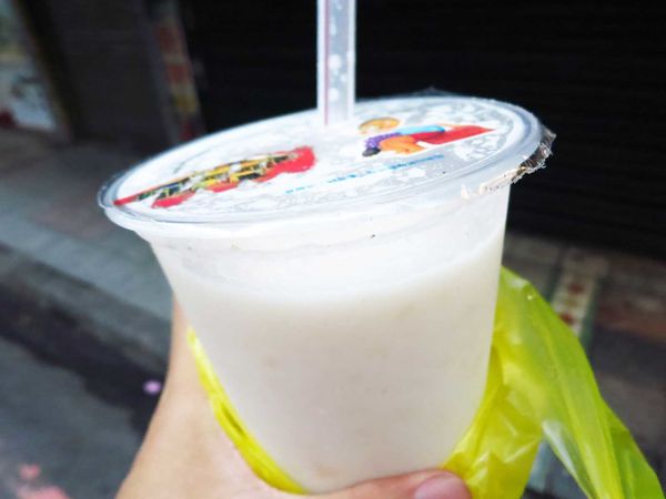 【蘆洲美食】YAMI飲料店-超便宜30元木瓜牛奶