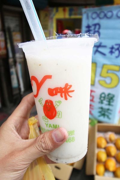 【蘆洲美食】YAMI飲料店-超便宜30元木瓜牛奶