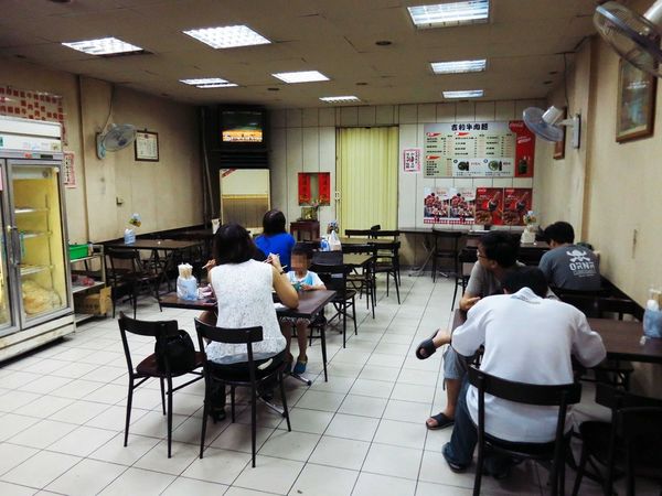 【三重美食】吉利水餃牛肉麵-鮮少見的手工擀皮水餃