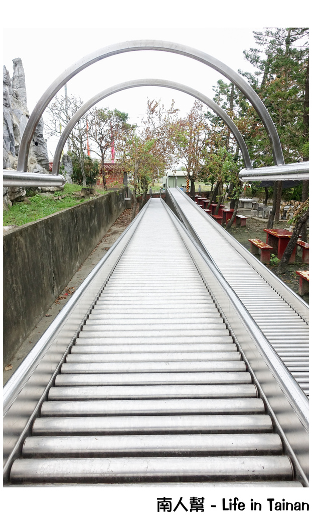 佳福寺滾輪滑檯