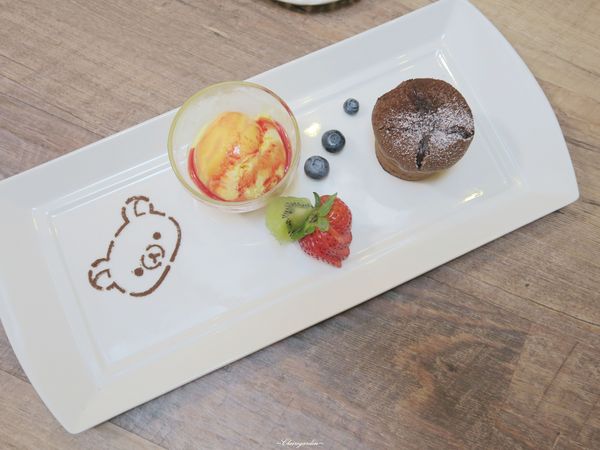 Rilakkuma Café：[台灣喫淘趣的進擊]台北 捷運忠孝敦化站 拉拉熊 Rilakkuma Café~甜點全制霸攻略