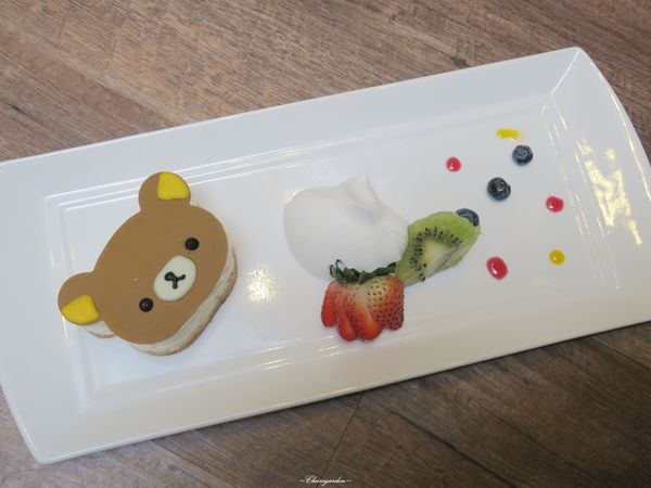 Rilakkuma Café：[台灣喫淘趣的進擊]台北 捷運忠孝敦化站 拉拉熊 Rilakkuma Café~甜點全制霸攻略